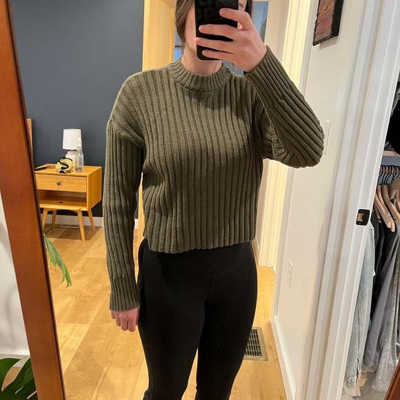 American Eagle Sweater size S - Picture 3 of 3